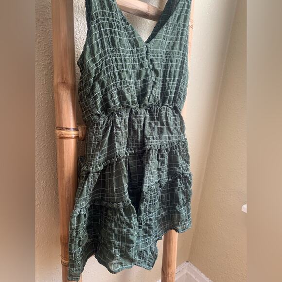 NWT Storia Army Green Plaid Romper ๐ฒ๐ - Picture 6 of 11